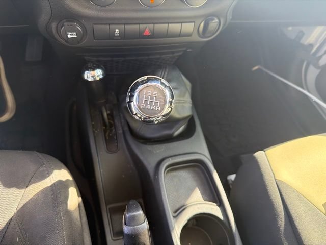 Used 2018 Jeep Wrangler Sport w/ Connectivity Group AWD/4WD image 12