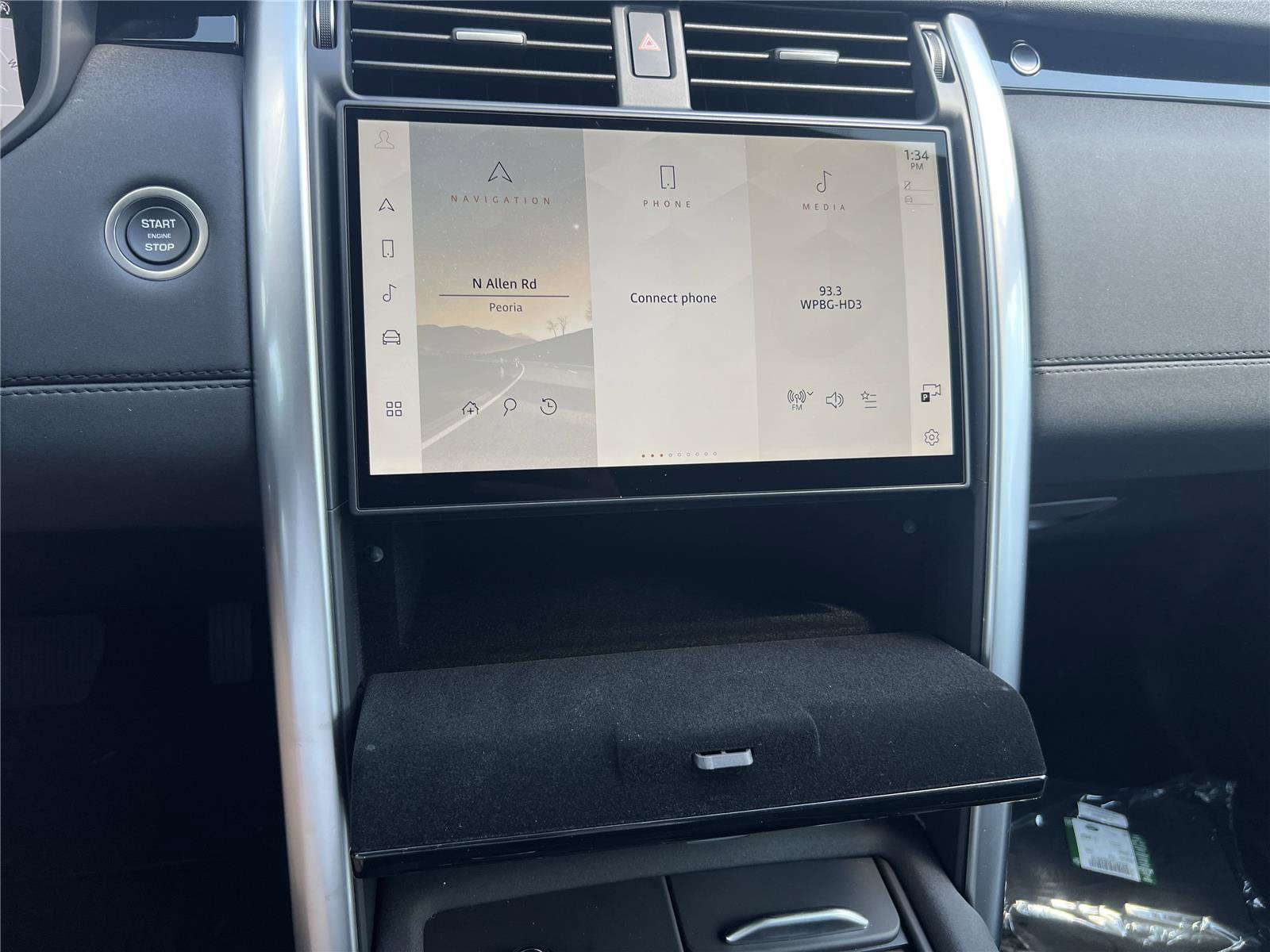 New 2025 Land Rover Discovery S AWD/4WD image 17