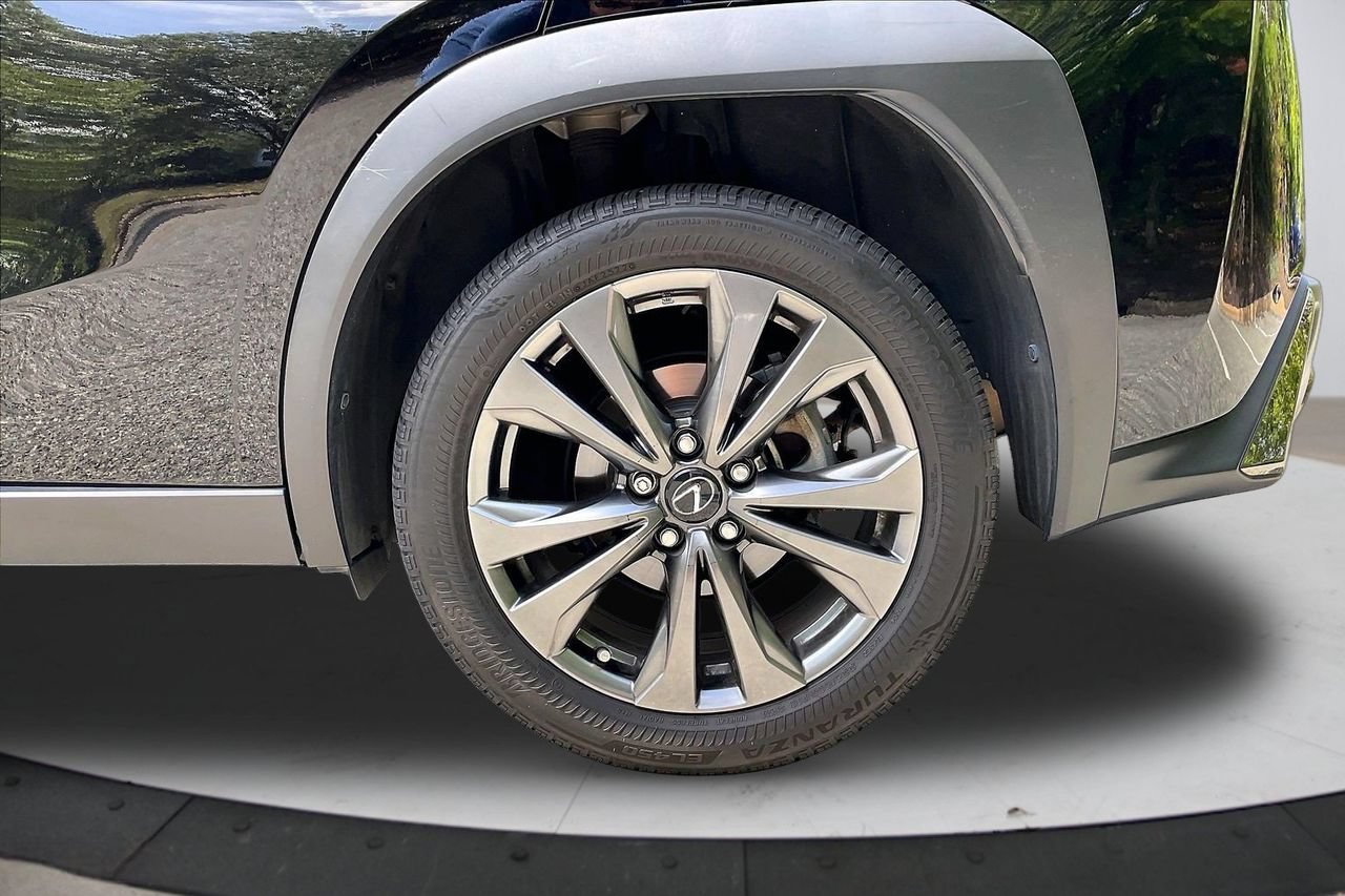 Used 2019 Lexus UX 200 F Sport w/ F Sport Premium Package FWD image 35