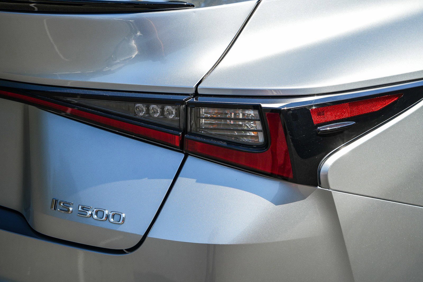 Used 2024 Lexus IS 500 RWD image 7