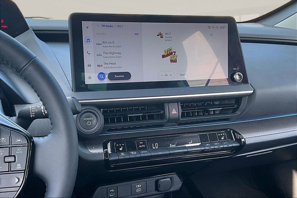 Used 2023 Toyota Prius XLE image 9