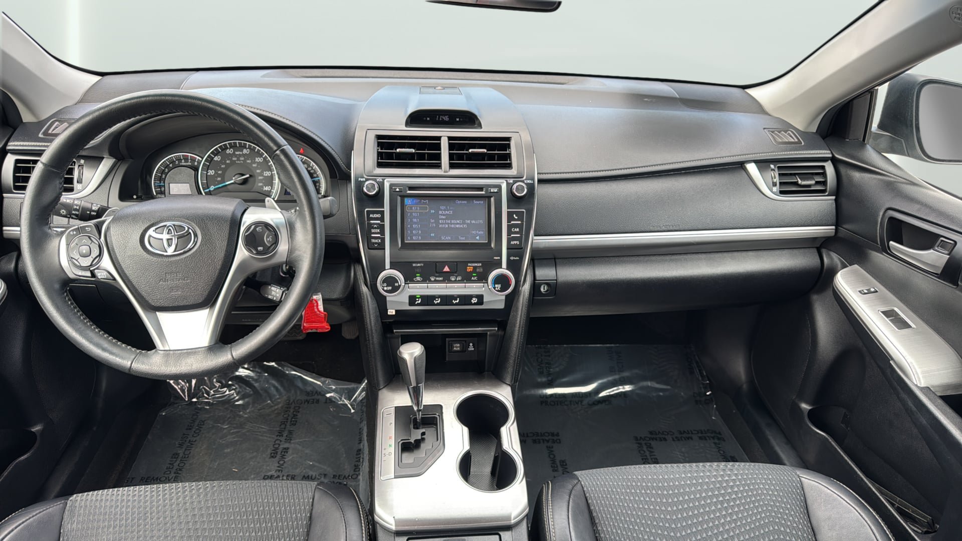 Used 2014 Toyota Camry SE FWD image 31