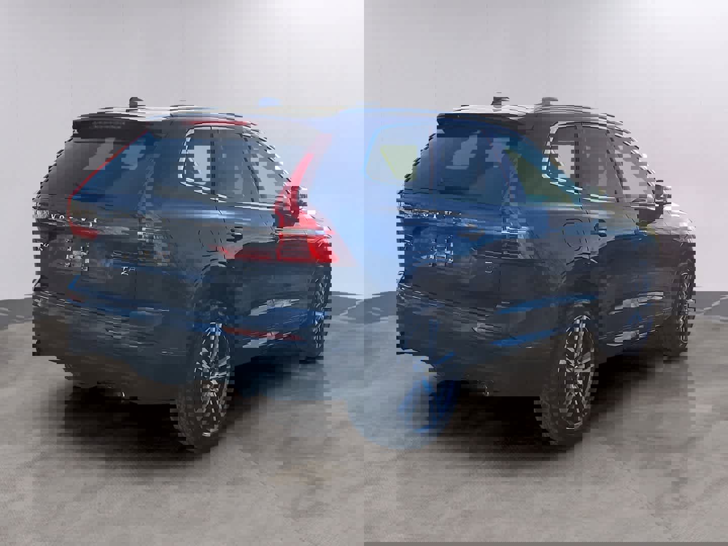 Used 2020 Volvo XC60 T6 Momentum w/ Protection Package Premier image 4