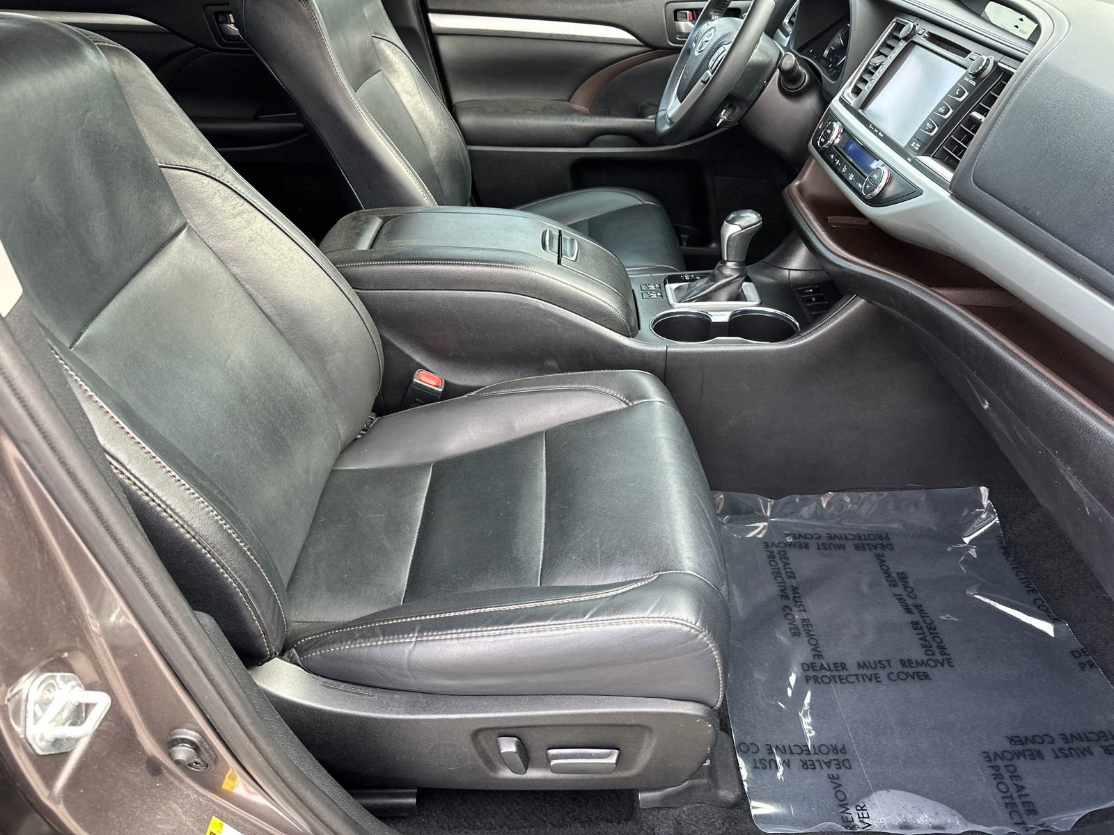 Used 2019 Toyota Highlander XLE image 11