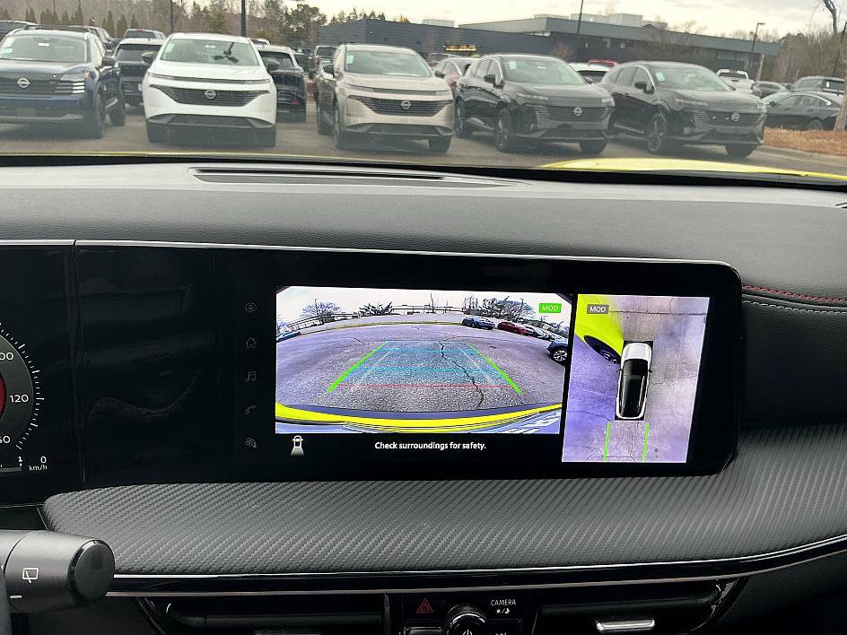 Used 2025 Nissan Kicks SR w/ SR Premium Package image 18