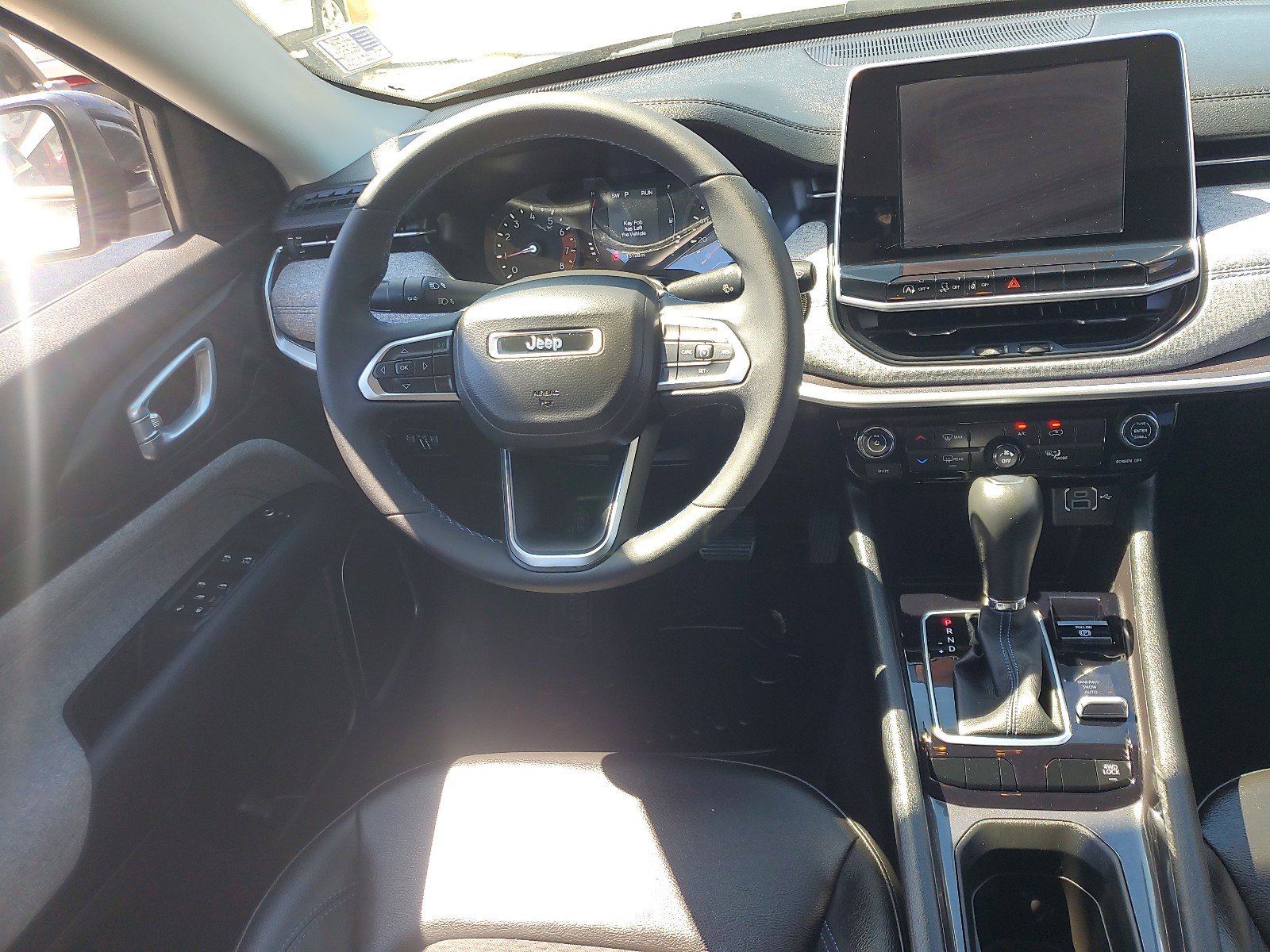 Used 2022 Jeep Compass Latitude image 13