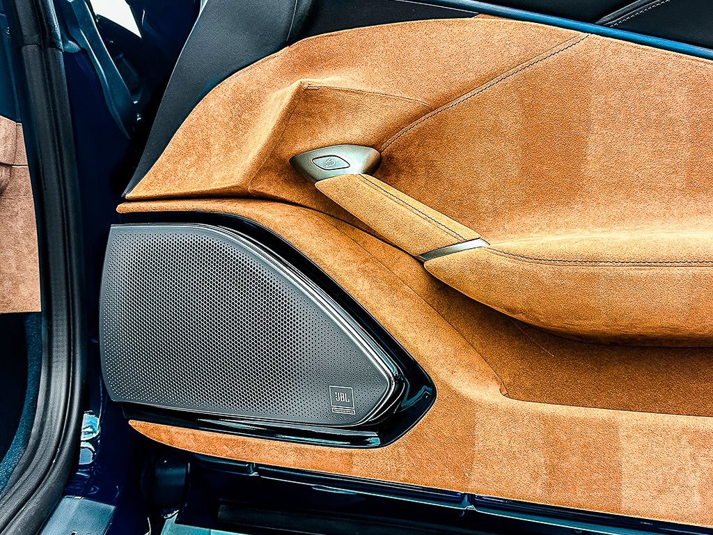 Used 2026 Ferrari Roma Spider RWD image 16