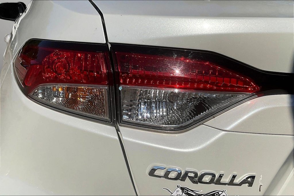 Used 2023 Toyota Corolla LE FWD image 22