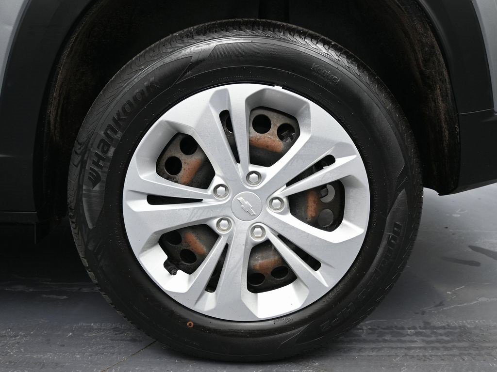 Used 2024 Chevrolet Trax LS w/ Driver Confidence Package image 12