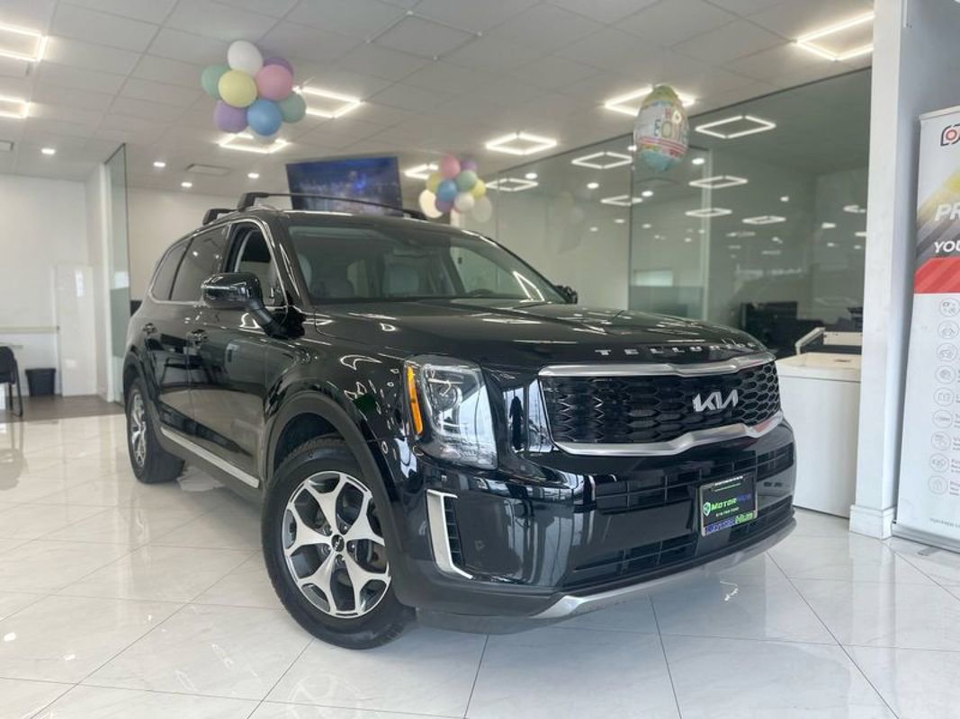 Used 2022 Kia Telluride EX image 3