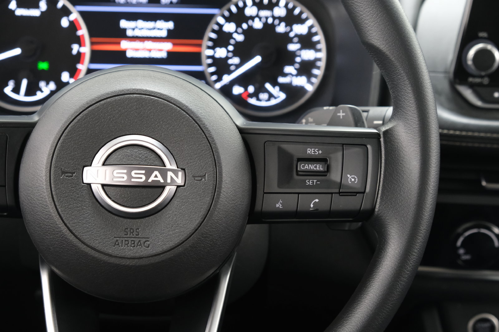Used 2023 Nissan Rogue S AWD/4WD image 13