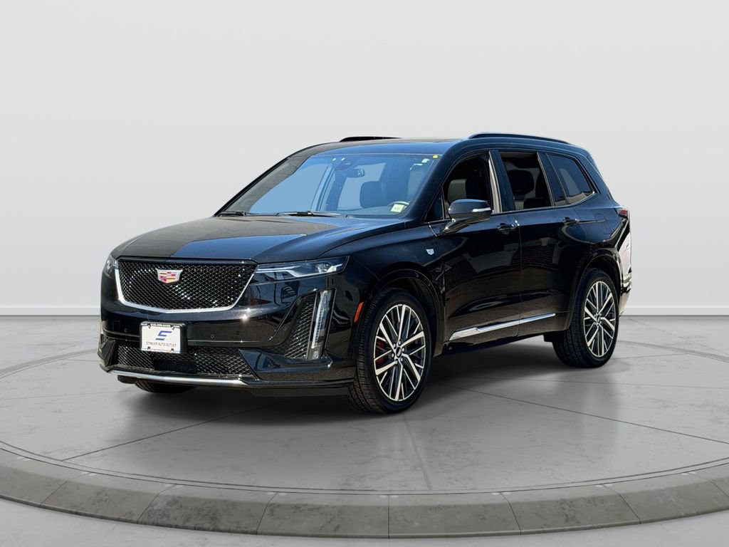 Used 2025 Cadillac XT6 Sport w/ LPO, Floor Liner Package image 3