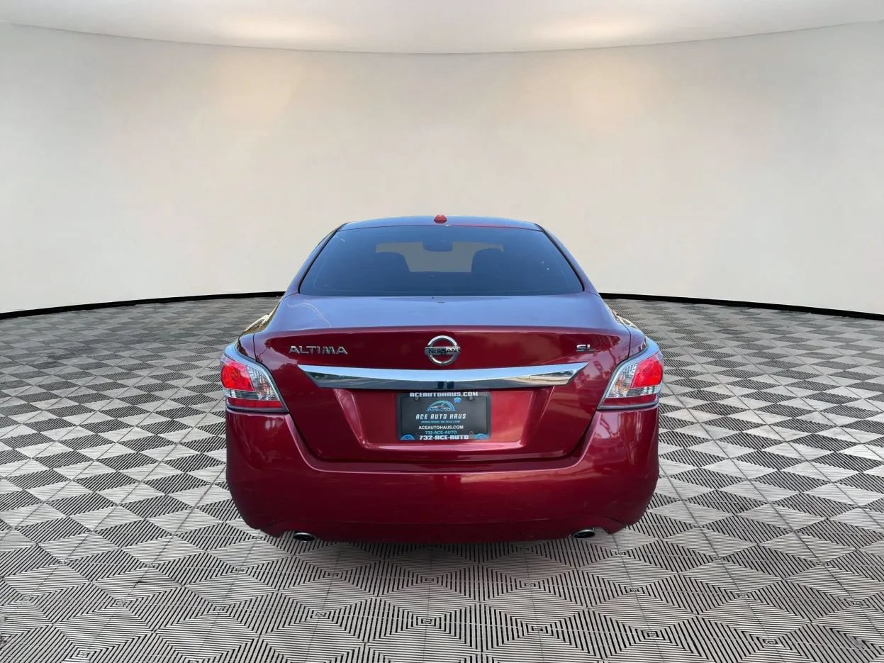 Used 2015 Nissan Altima 2.5 SL w/ Technology Package FWD image 6
