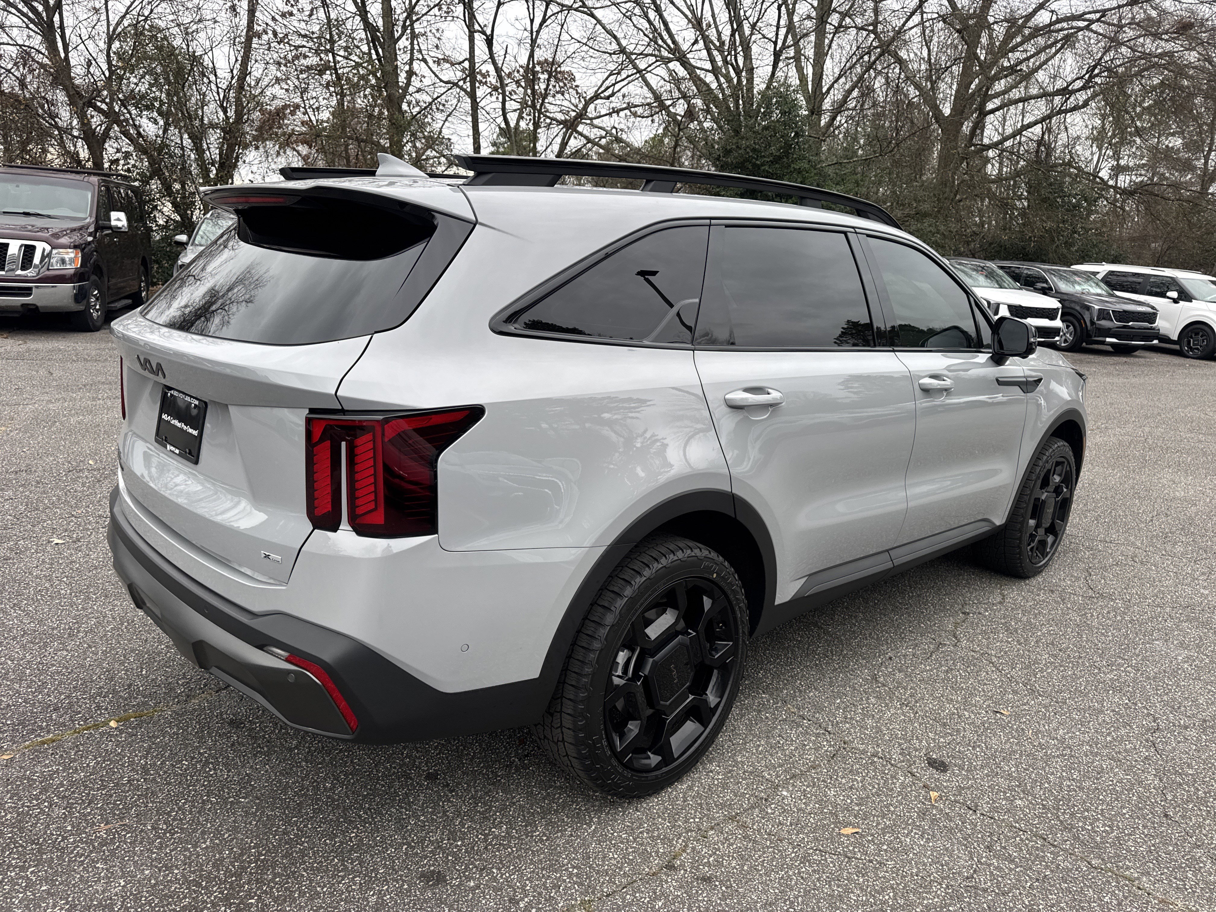 Certified 2025 Kia Sorento SX image 7
