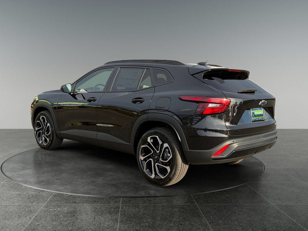 New 2026 Chevrolet Trax RS w/ Sunroof Package FWD image 7
