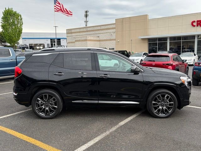 Used 2023 GMC Terrain Denali w/ Black Diamond Edition AWD/4WD image 7