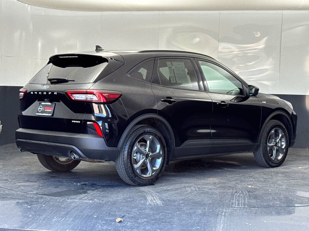 Used 2025 Ford Escape ST-Line AWD/4WD image 3