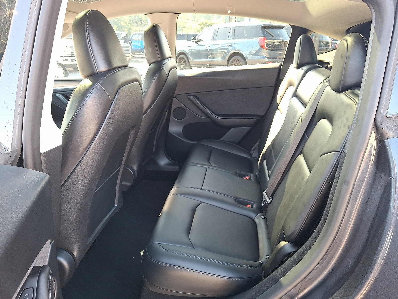 Used 2024 Tesla Model Y Long Range AWD/4WD image 10
