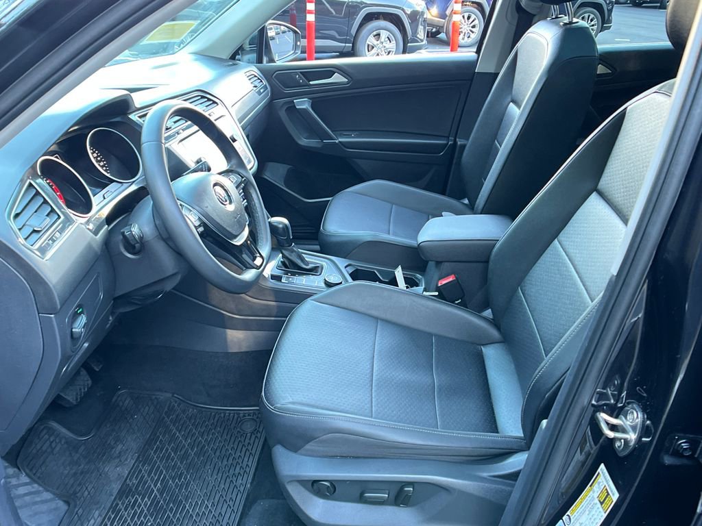 Used 2020 Volkswagen Tiguan S image 9