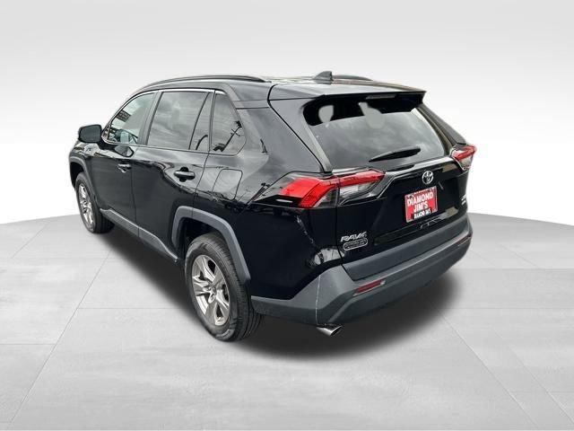 Used 2022 Toyota RAV4 XLE w/ Carpet Mat Package (TMS) image 16