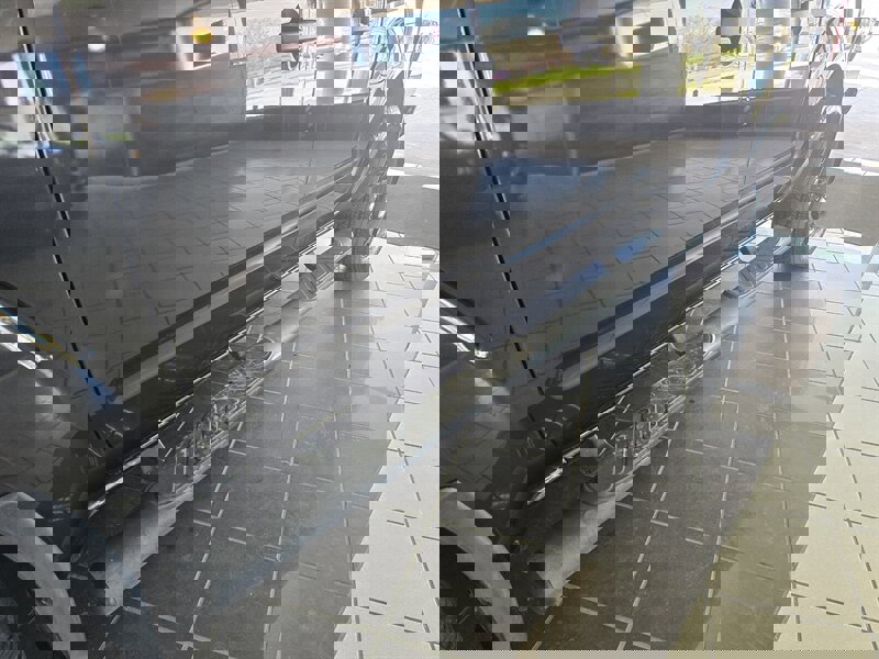 Used 2020 Nissan Frontier SV w/ Midnight Edition Floor Mats image 25