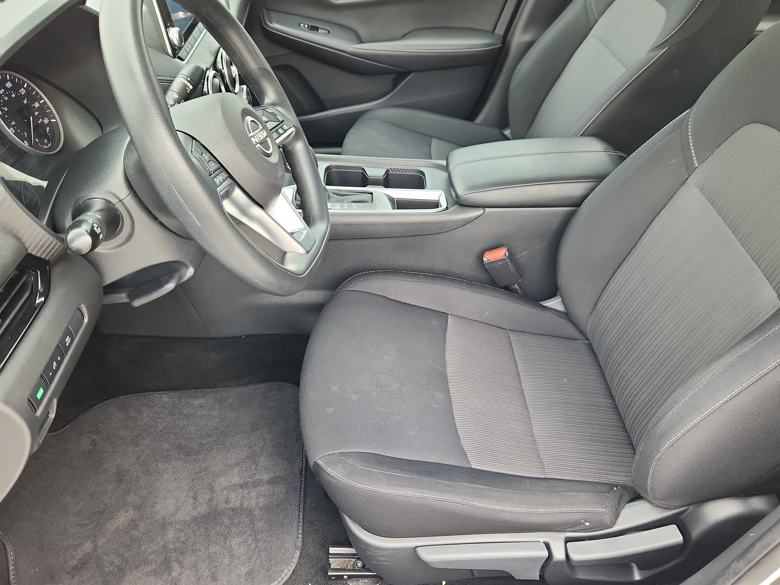 Used 2024 Nissan Sentra SV FWD image 10