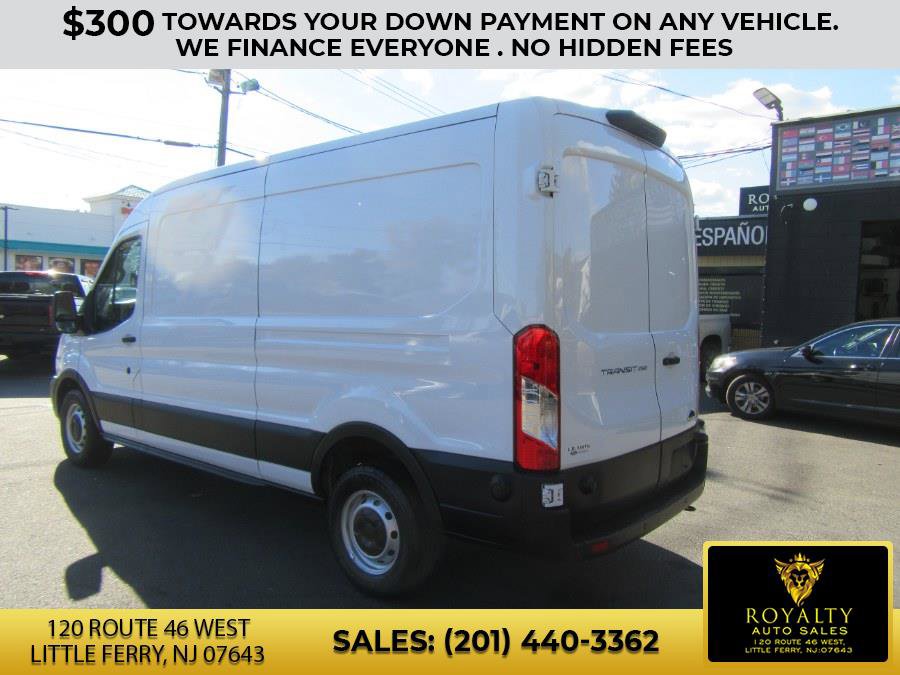 Used 2023 Ford Transit 250 Medium Roof image 13