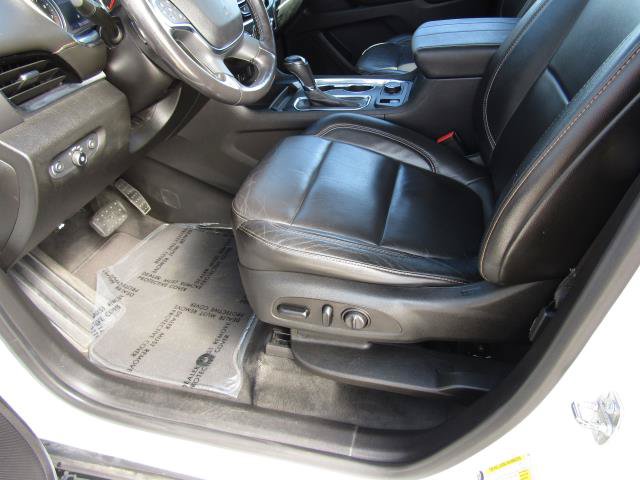Used 2020 Chevrolet Traverse LT w/ Driver Confidence II Package AWD/4WD image 16