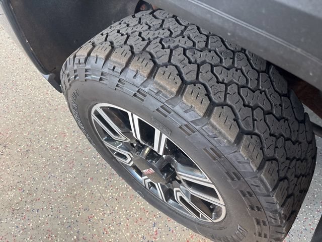 Used 2021 GMC Sierra 3500 AT4 w/ AT4 Premium Plus Package AWD/4WD image 27