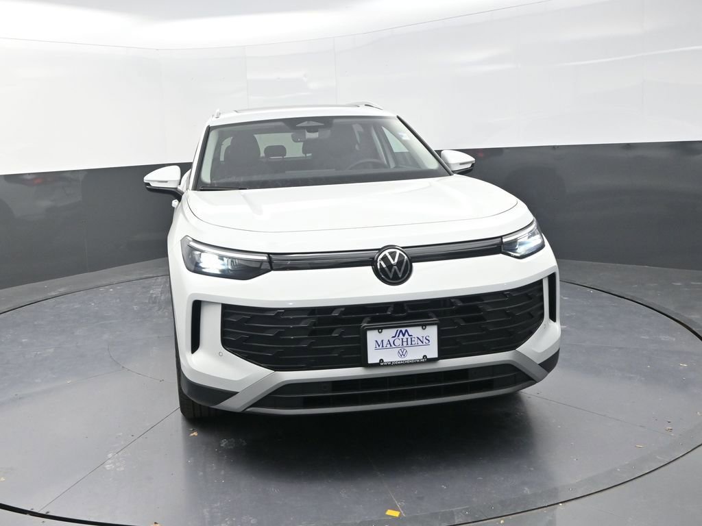 New 2026 Volkswagen Tiguan SE AWD/4WD image 2