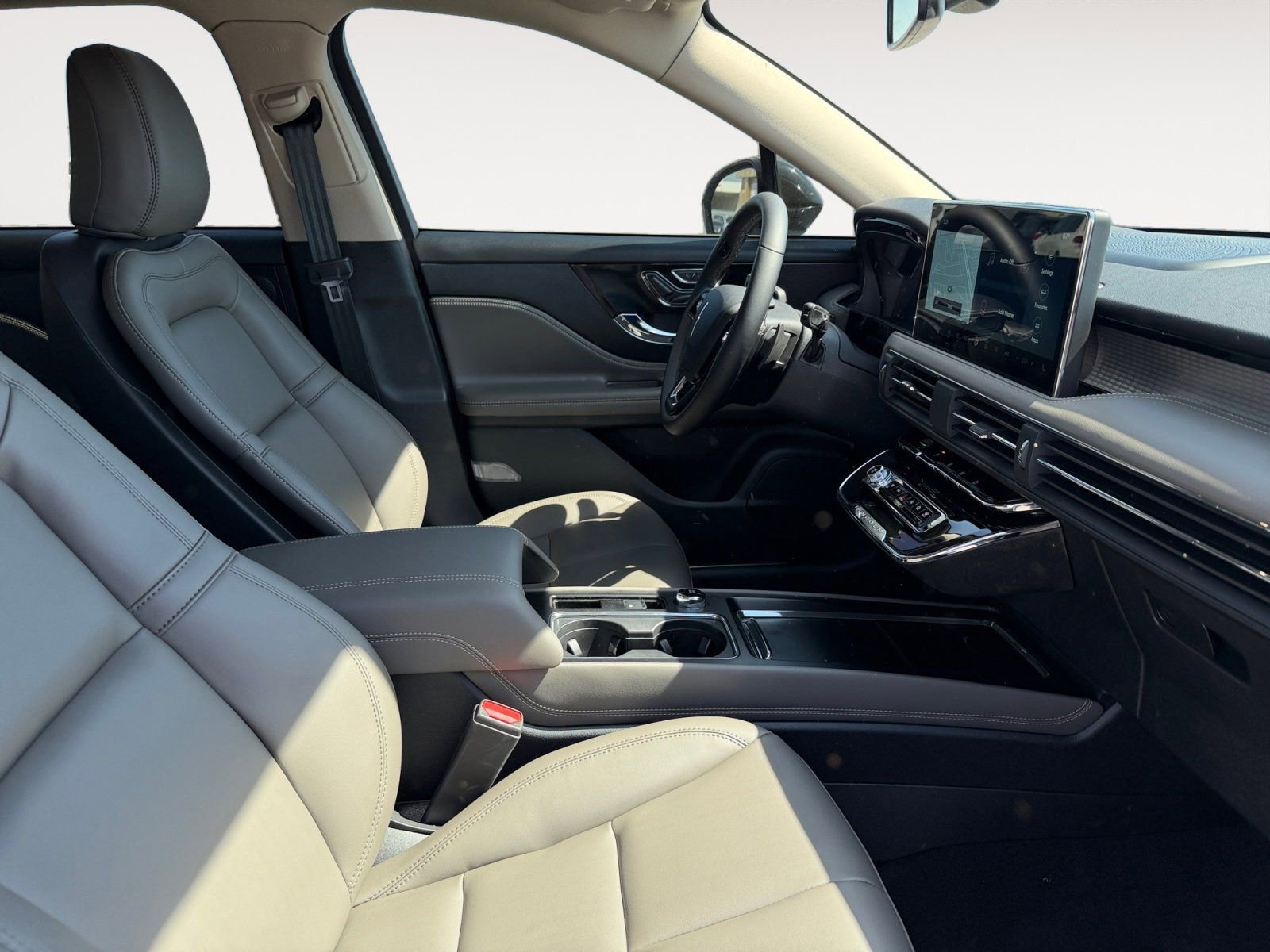 New 2026 Lincoln Corsair Premiere image 15