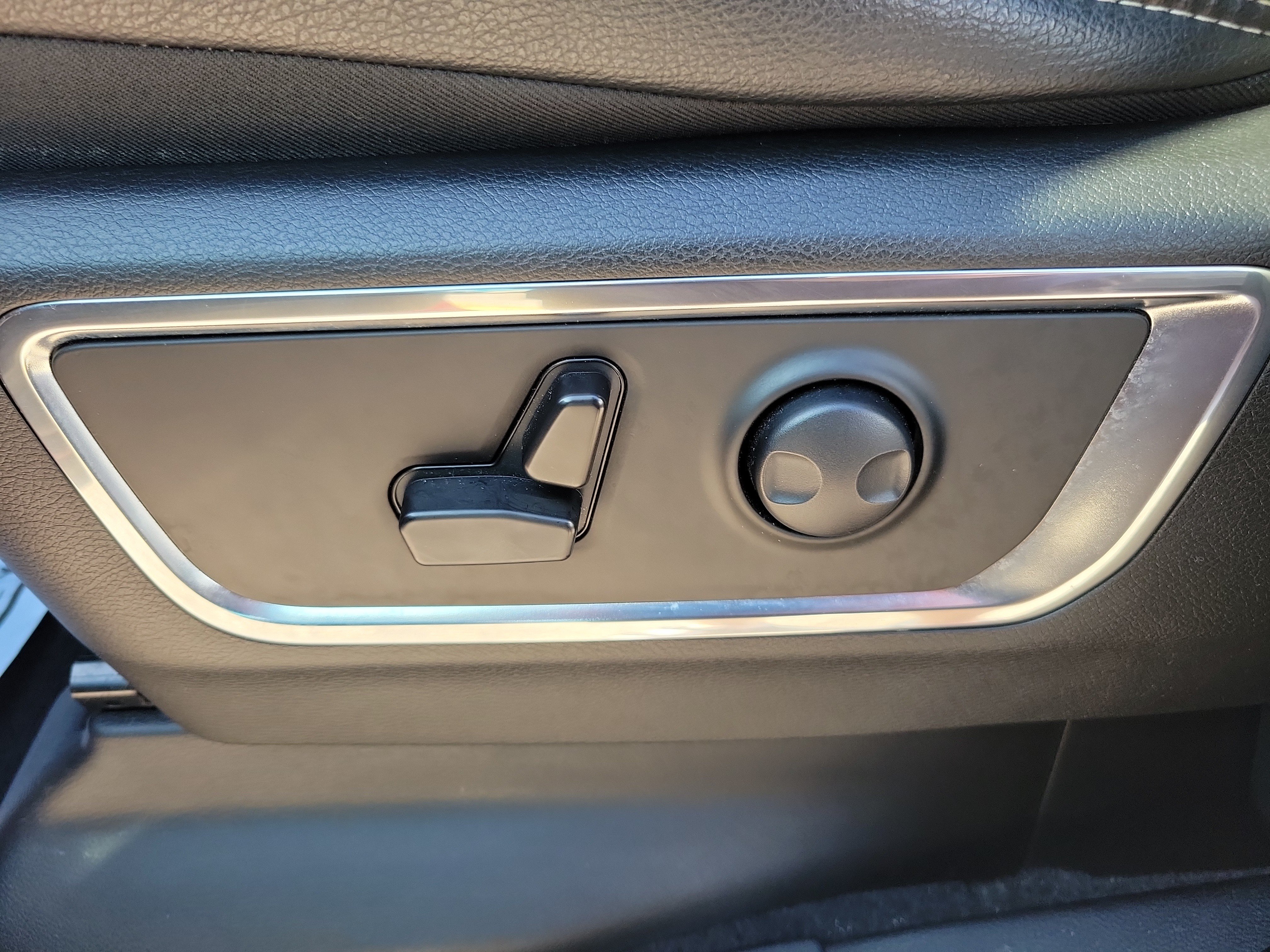 Used 2025 RAM 1500 Laramie w/ Bed Utility Group AWD/4WD image 14