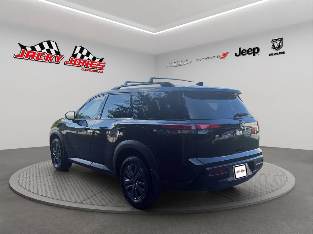 Used 2026 Nissan Pathfinder SV FWD image 7