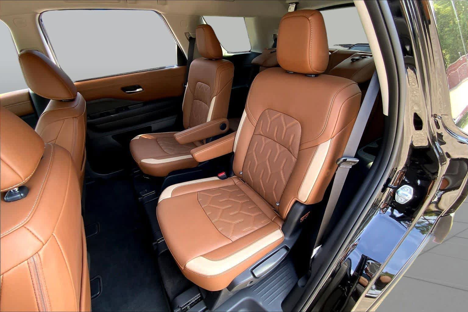 Used 2026 Nissan Pathfinder Platinum FWD image 20