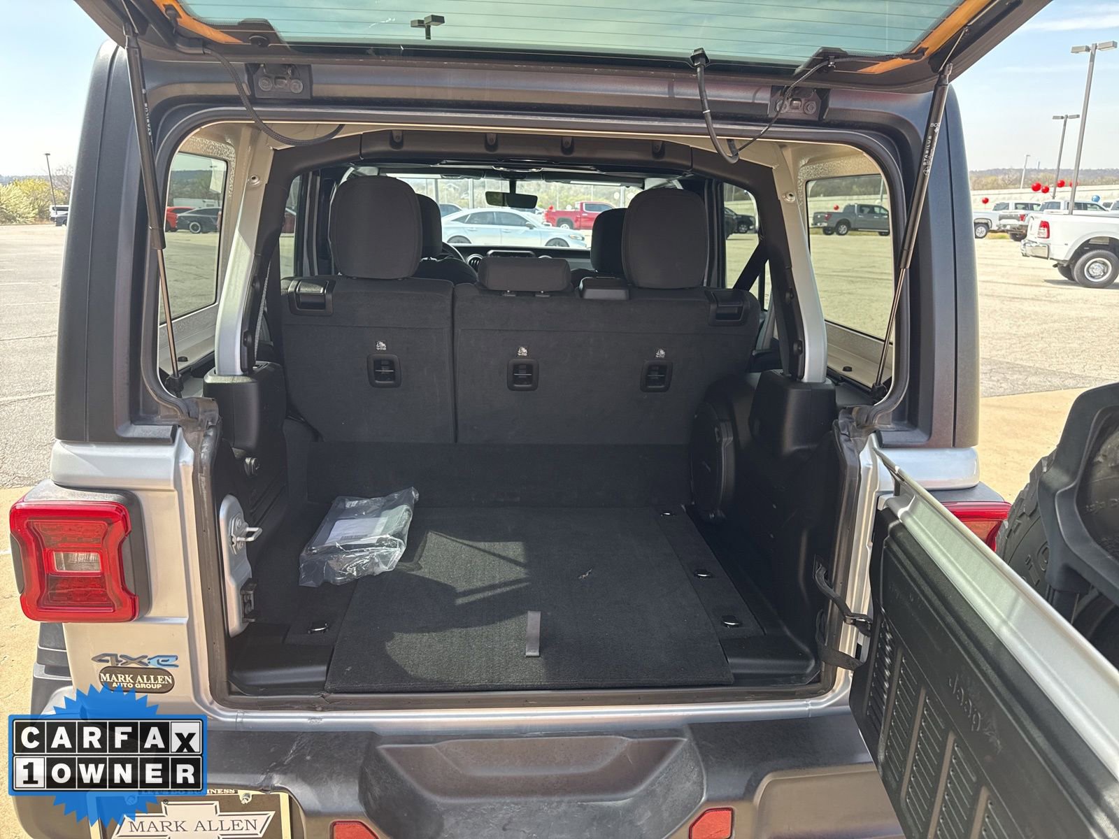 Used 2023 Jeep Wrangler Unlimited Rubicon 4xe w/ Cold Weather Group image 31