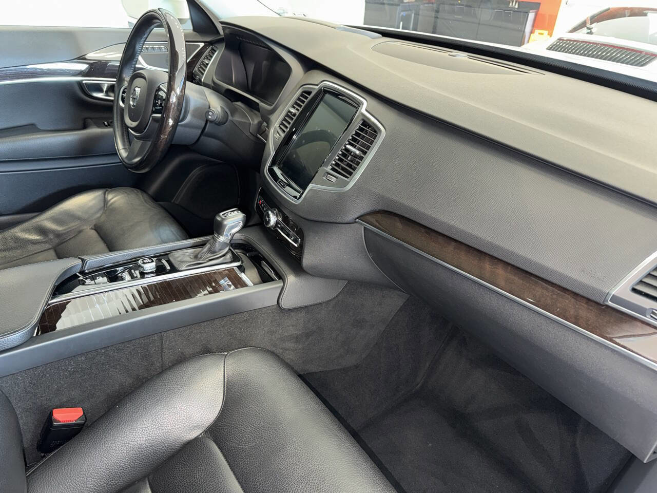 Used 2019 Volvo XC90 T6 Momentum w/ Advanced Package AWD/4WD image 41