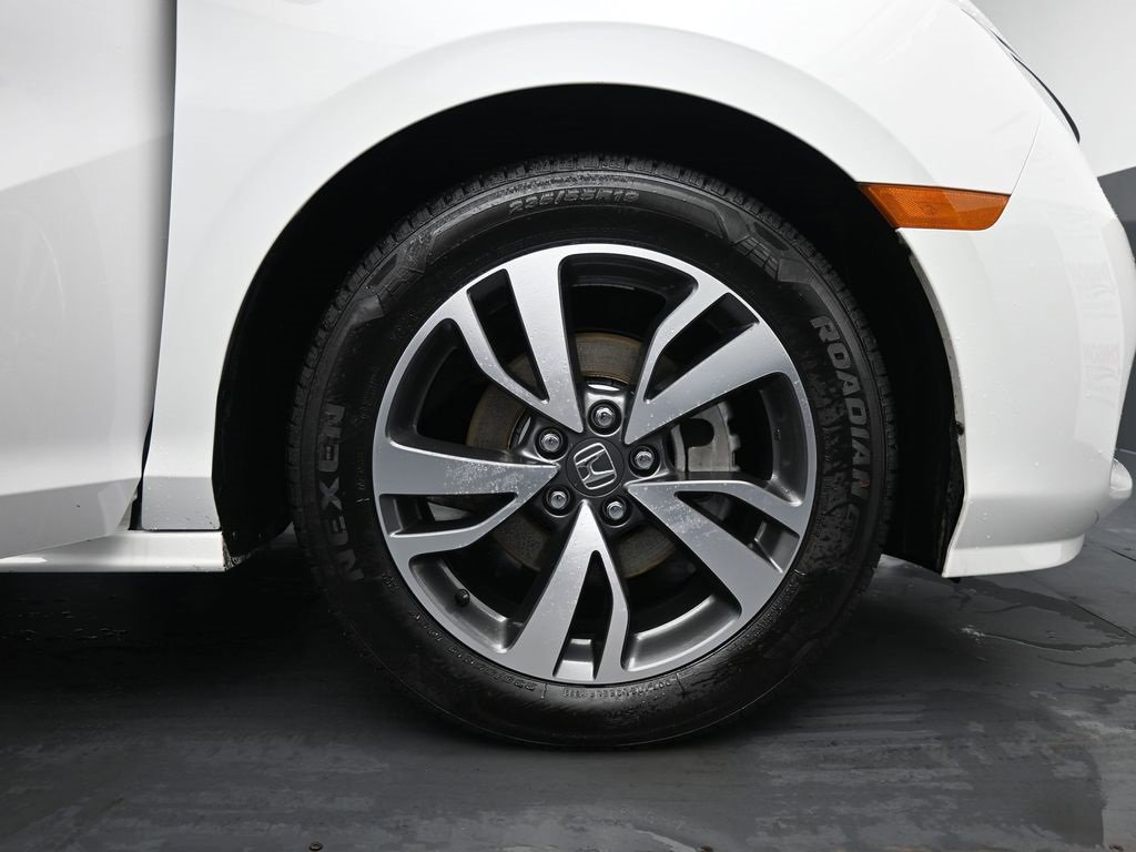 Used 2023 Honda Odyssey Touring image 11