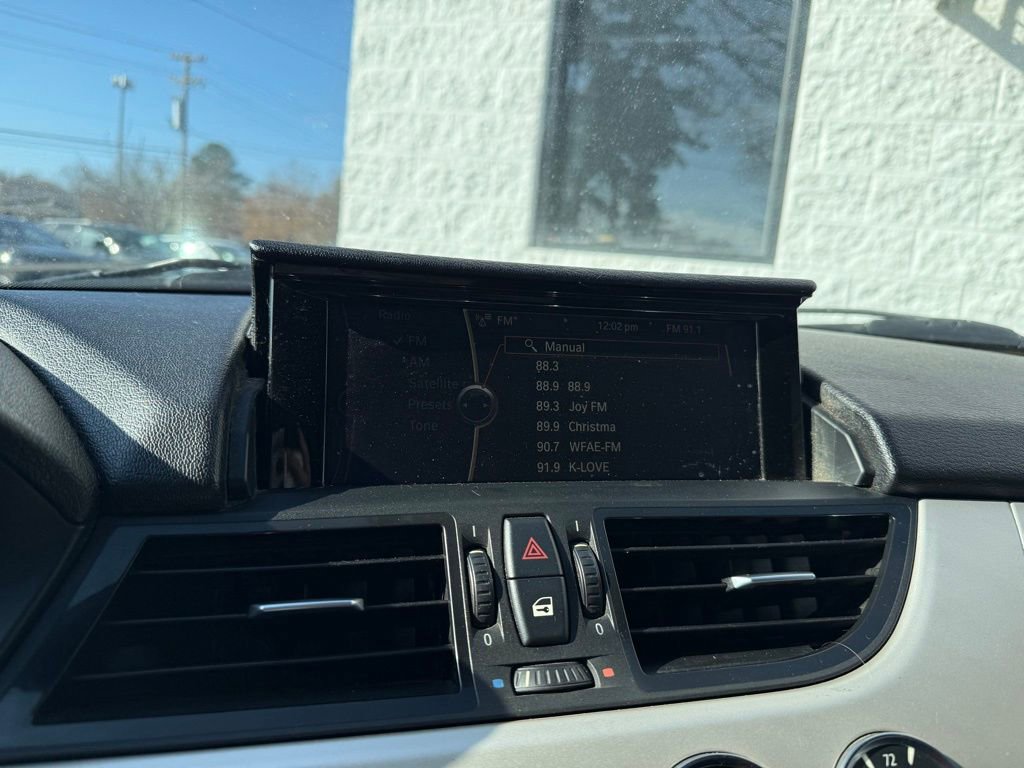 Used 2015 BMW Z4 sDrive28i image 8