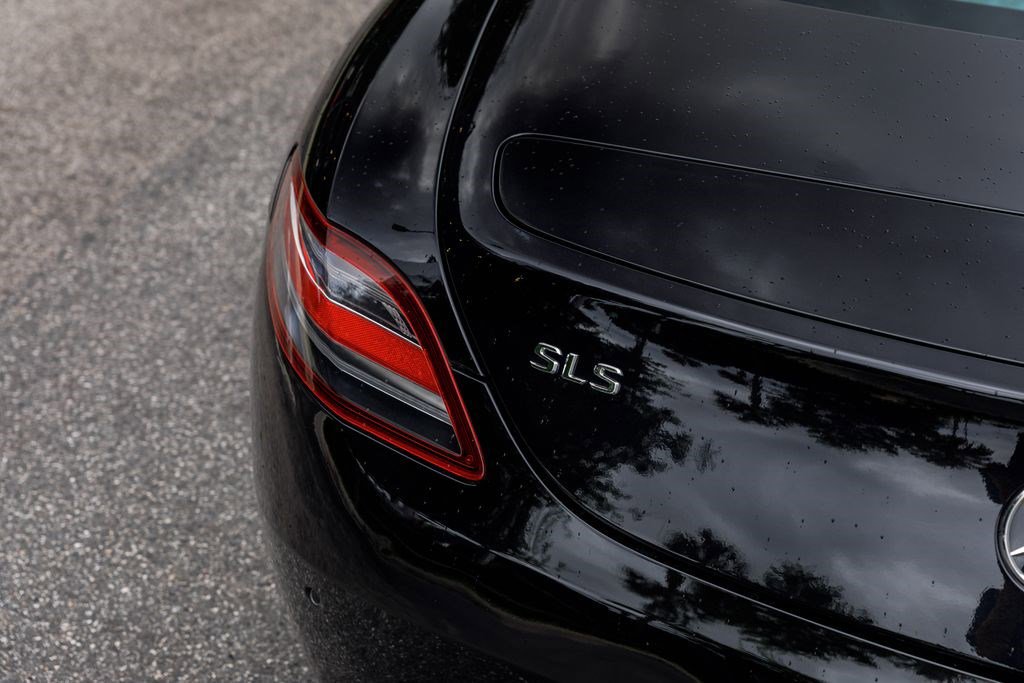 Used 2011 Mercedes-Benz SLS AMG Coupe image 19
