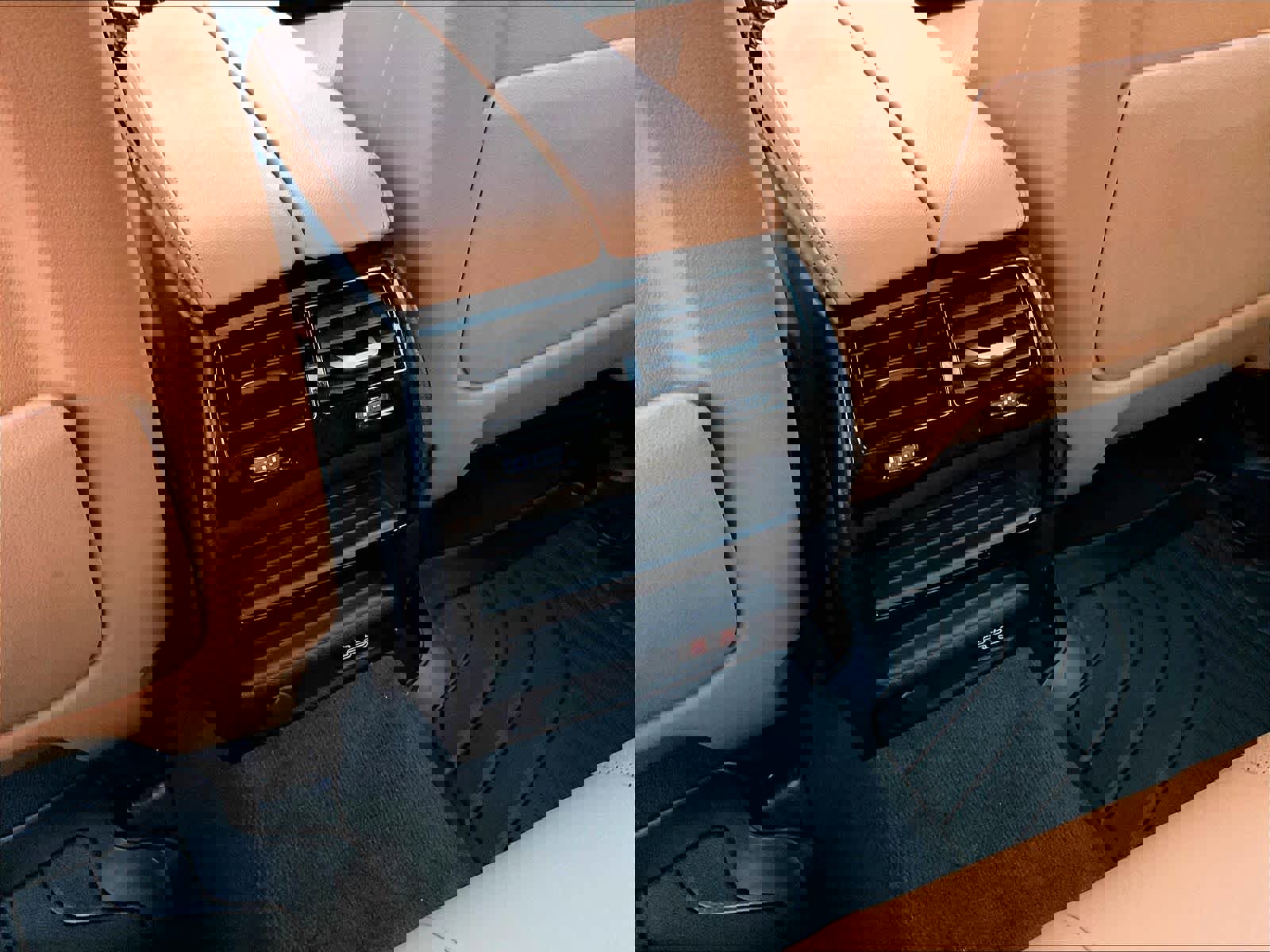 Used 2023 BMW 530i xDrive w/ Premium Package image 41