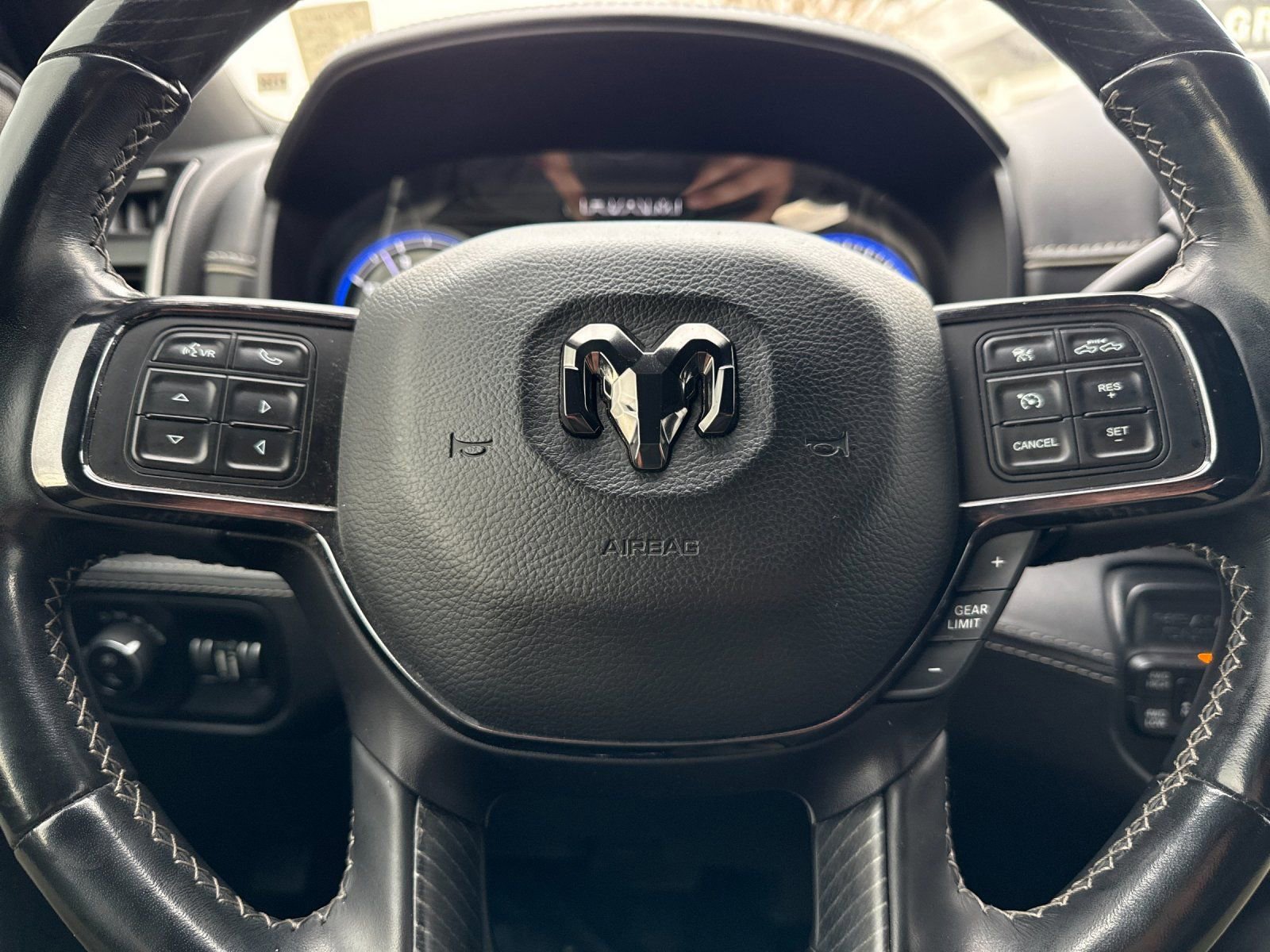 Used 2022 RAM 3500 Limited image 32