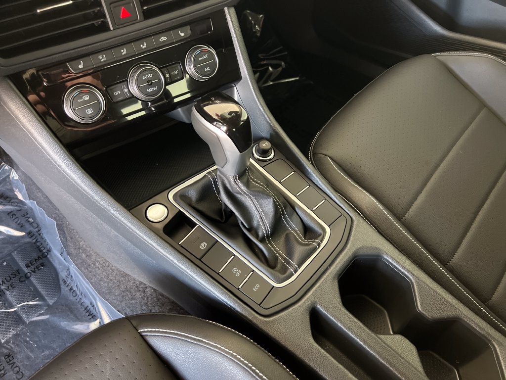 Used 2023 Volkswagen Jetta SE FWD image 25