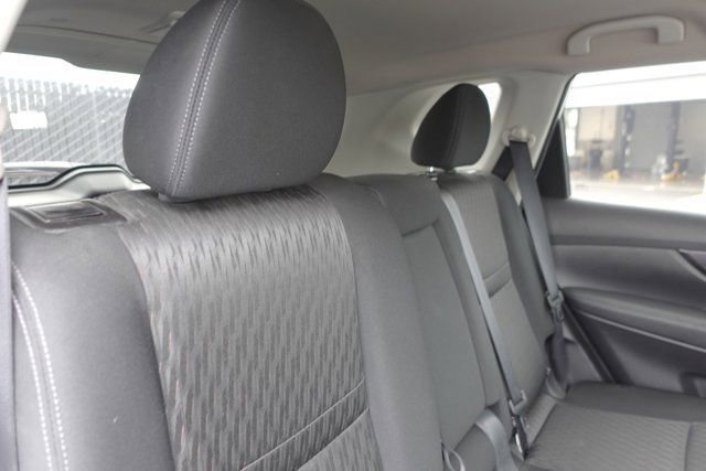 Used 2017 Nissan Rogue S image 13