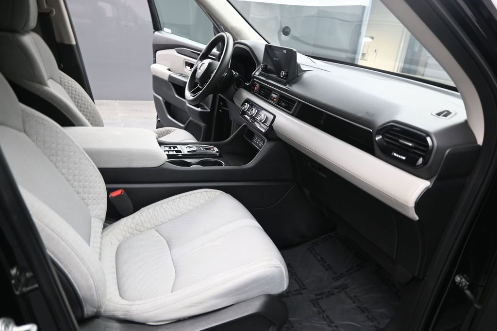 Used 2023 Honda Pilot LX image 19