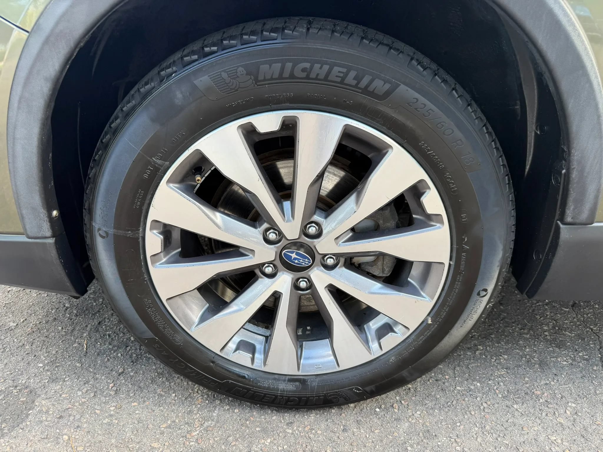 Used 2018 Subaru Outback 3.6R Touring AWD/4WD image 38
