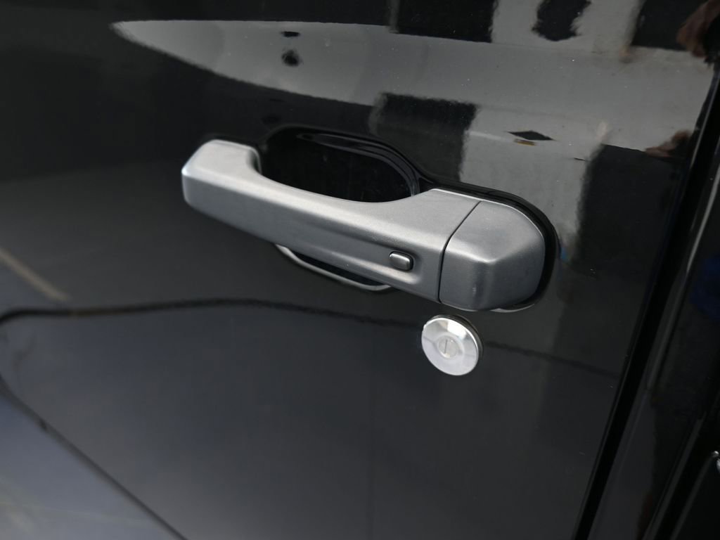 Used 2024 Jeep Gladiator Sport w/ Premium Package image 32