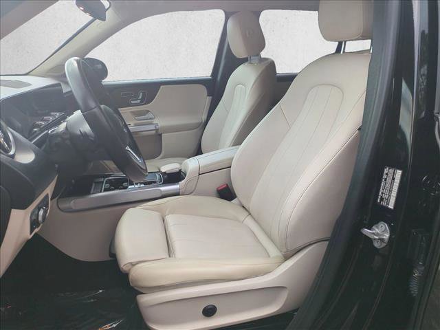 Used 2020 Mercedes-Benz GLB 250 w/ Premium Package image 15