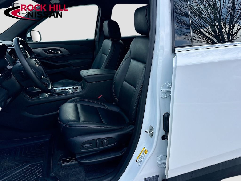 Used 2023 Chevrolet Traverse LT image 19