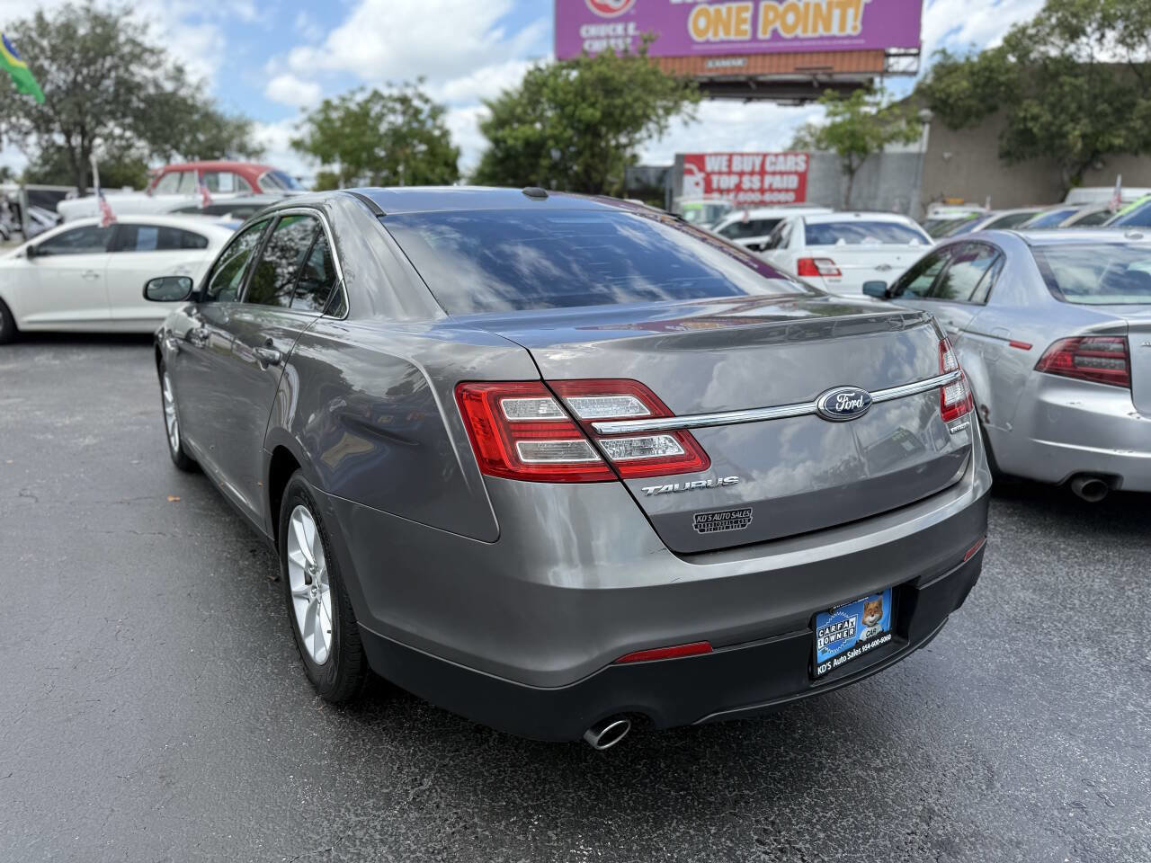 Used 2013 Ford Taurus SE image 6