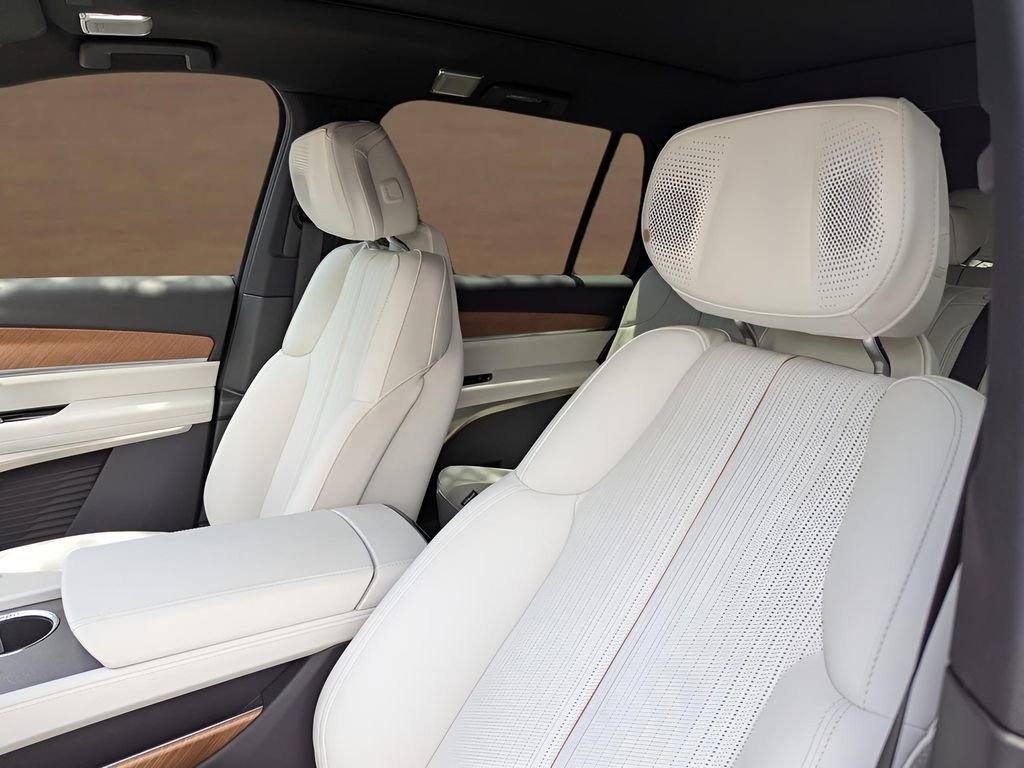 New 2026 Cadillac Vistiq Sport AWD/4WD image 9